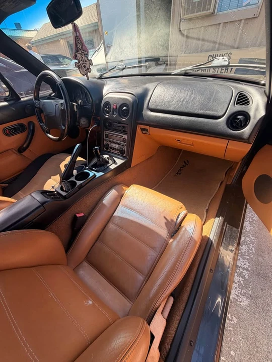 1995 Mazda NA MX-5 Miata - Image 8 of 11