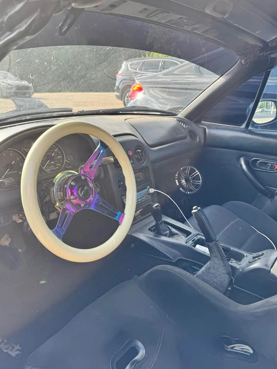 1995 Mazda NA MX-5 Miata - Image 8 of 8