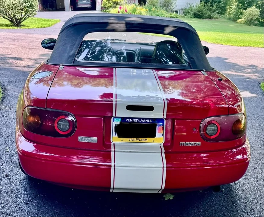 1995 Mazda NA MX-5 Miata - Image 2 of 15