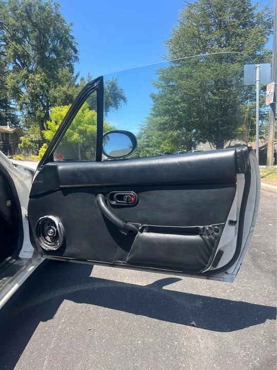 1995 Mazda NA MX-5 Miata - Image 18 of 20