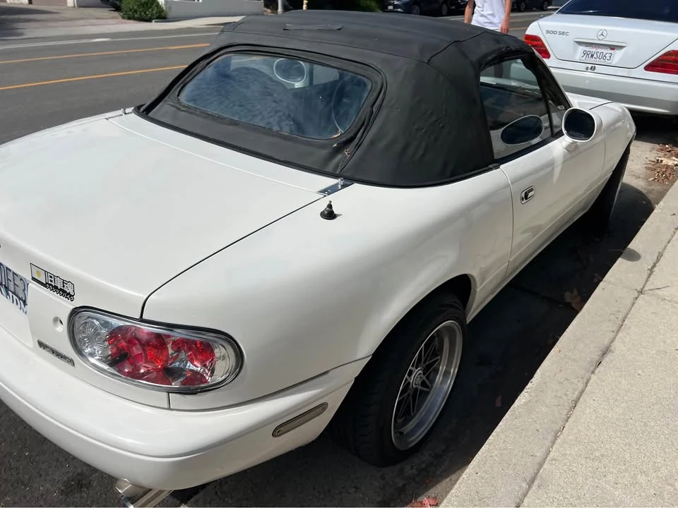 1995 Mazda NA MX-5 Miata - Image 5 of 8