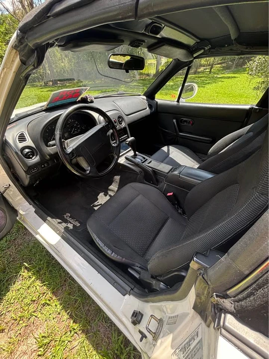 1995 Mazda NA MX-5 Miata - Image 5 of 9