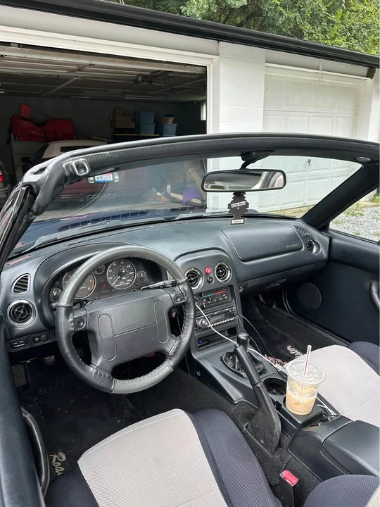 1995 Mazda NA MX-5 Miata - Image 11 of 16