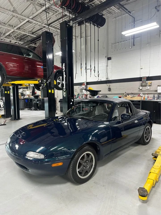 1995 Mazda NA MX-5 Miata - Image 15 of 16