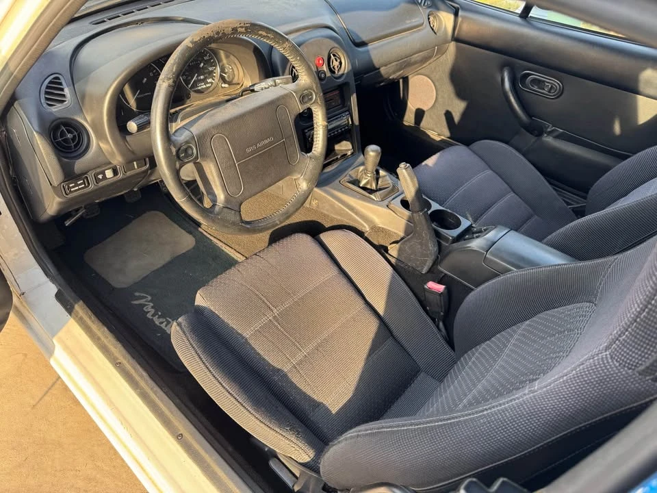 1995 Mazda NA MX-5 Miata - Image 6 of 9