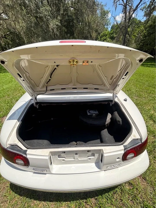 1995 Mazda NA MX-5 Miata - Image 8 of 9