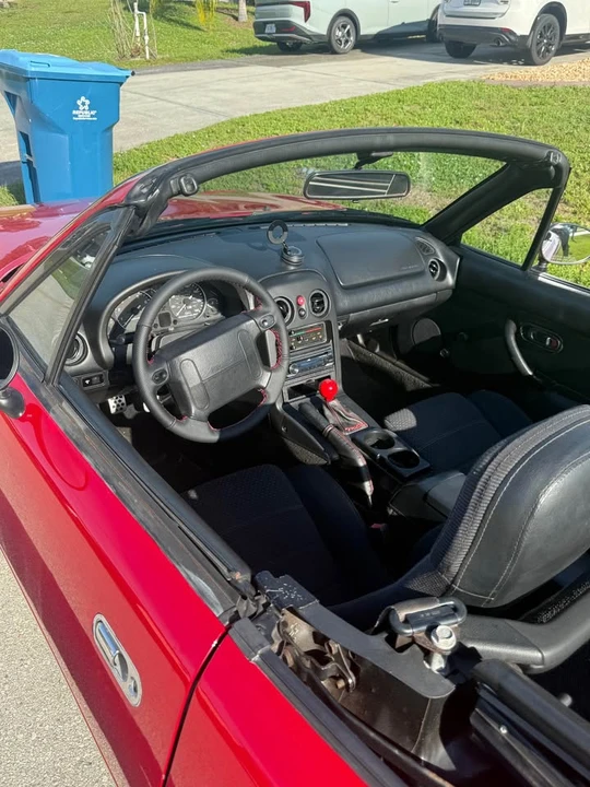 1995 Mazda NA MX-5 Miata - Image 8 of 13
