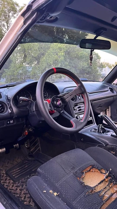 1995 Mazda NA MX-5 Miata - Image 5 of 8