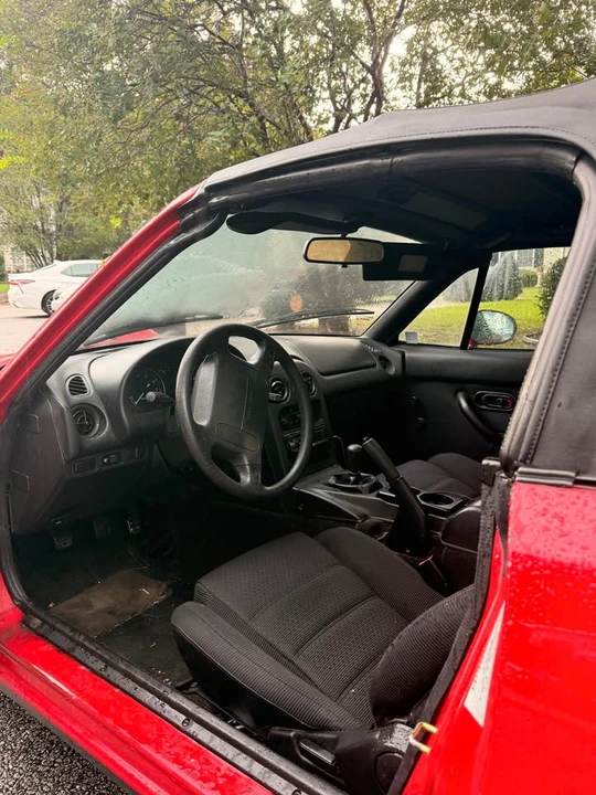 1995 Mazda NA MX-5 Miata - Image 6 of 11