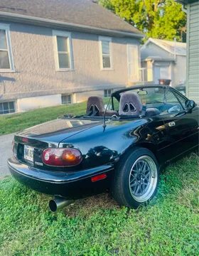 1995 Mazda MX-5 Convertible 2D