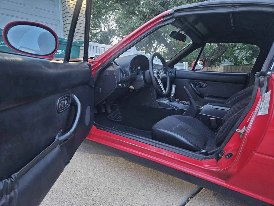 1995 Mazda NA MX-5 Miata - Image 9 of 15