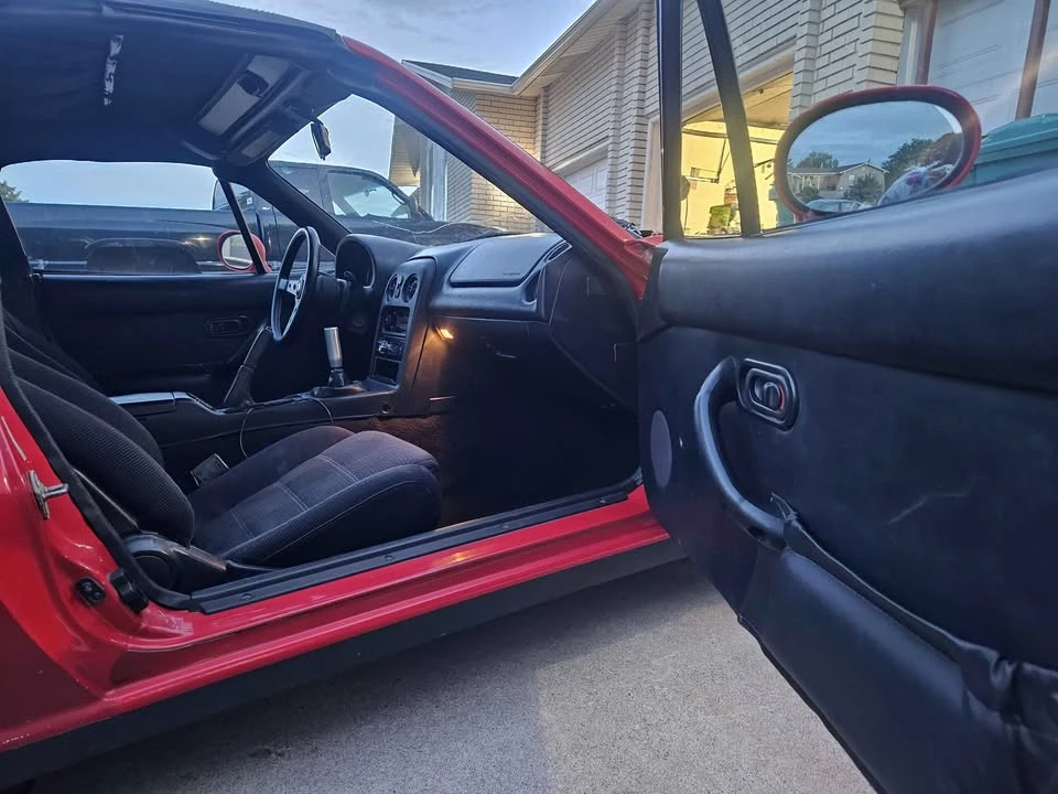 1995 Mazda NA MX-5 Miata - Image 10 of 15