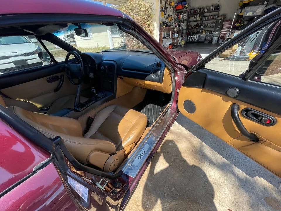 1995 Mazda - Image 10 of 18