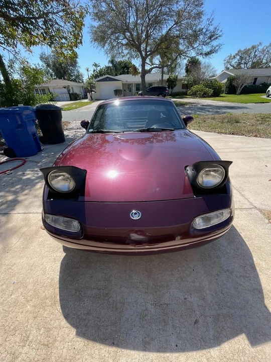 1995 Mazda - Image 2 of 18