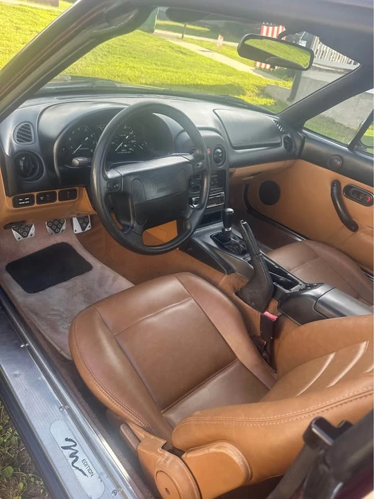 1995 Mazda NA MX-5 Miata - Image 10 of 11