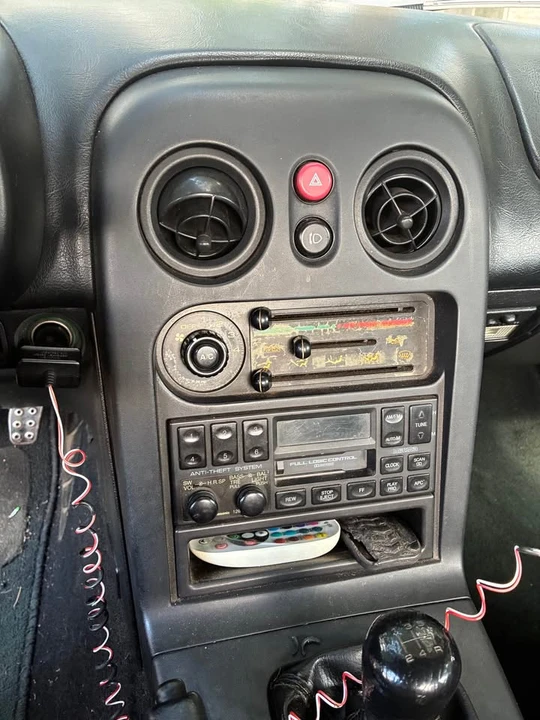 1995 Mazda NA MX-5 Miata - Image 13 of 18
