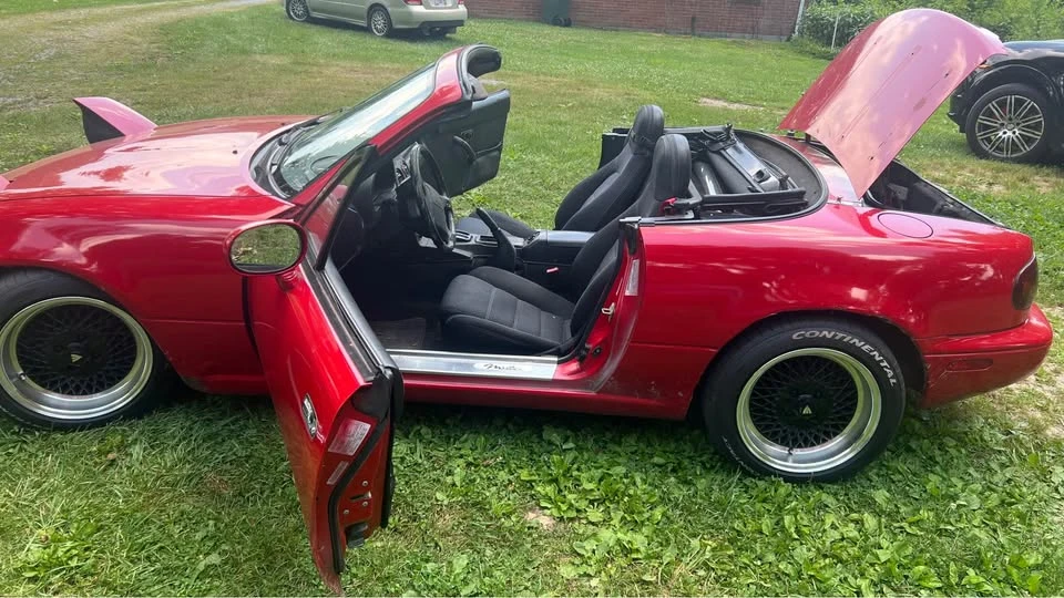 1995 Mazda NA MX-5 Miata - Image 8 of 16