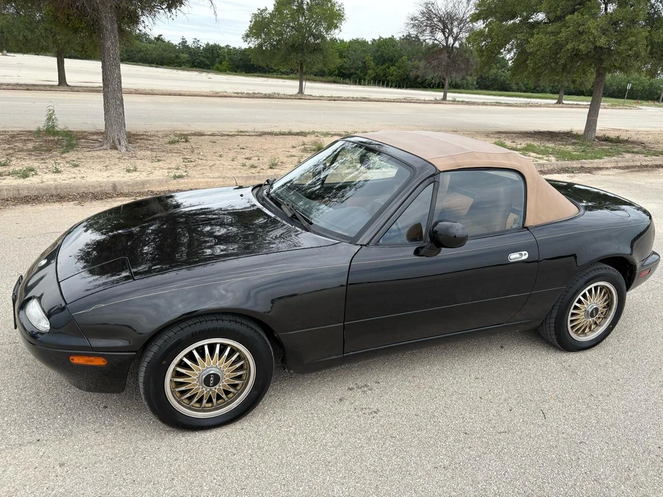 1995 Mazda NA MX-5 Miata - Image 2 of 31