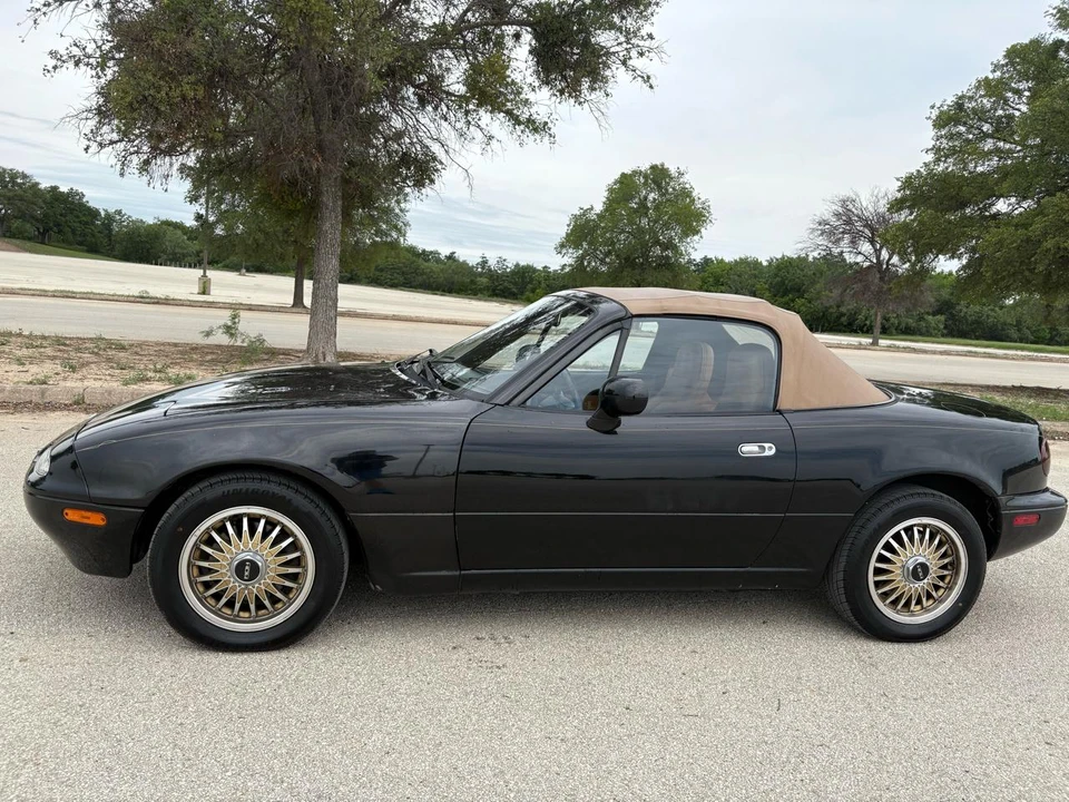 1995 Mazda NA MX-5 Miata - Image 8 of 31