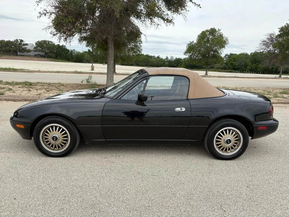 1995 Mazda NA MX-5 Miata - Image 17 of 31