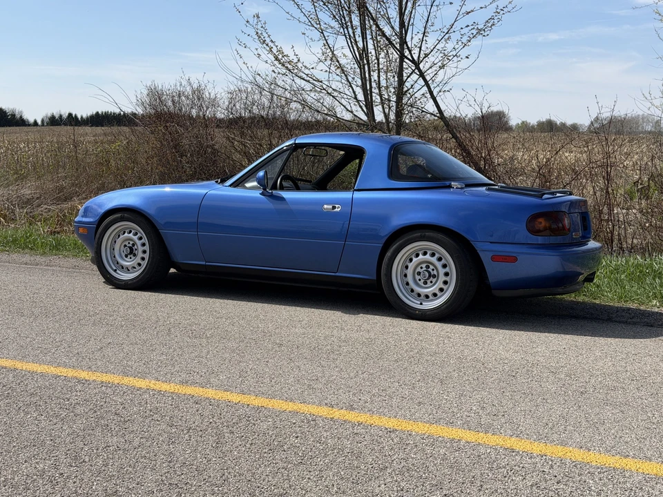 1995 Mazda NA MX-5 Miata - Image 6 of 31