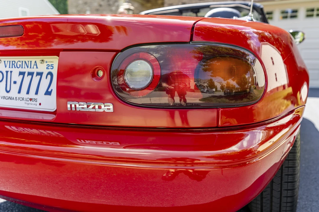 1995 Mazda NA MX-5 Miata - Image 24 of 31