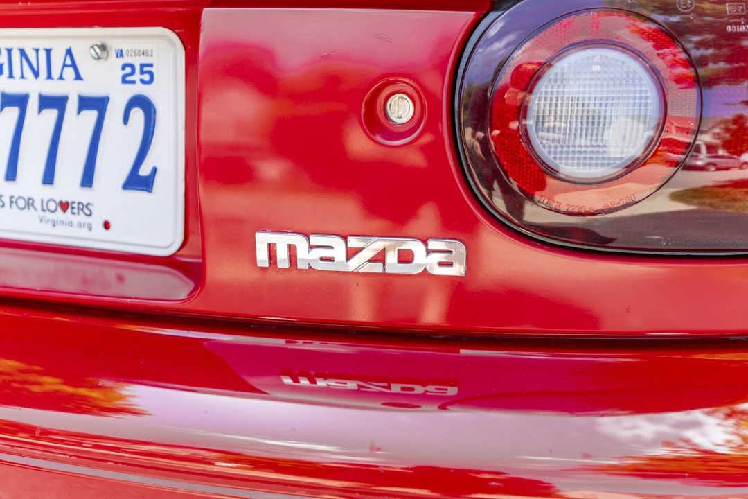 1995 Mazda NA MX-5 Miata - Image 28 of 31