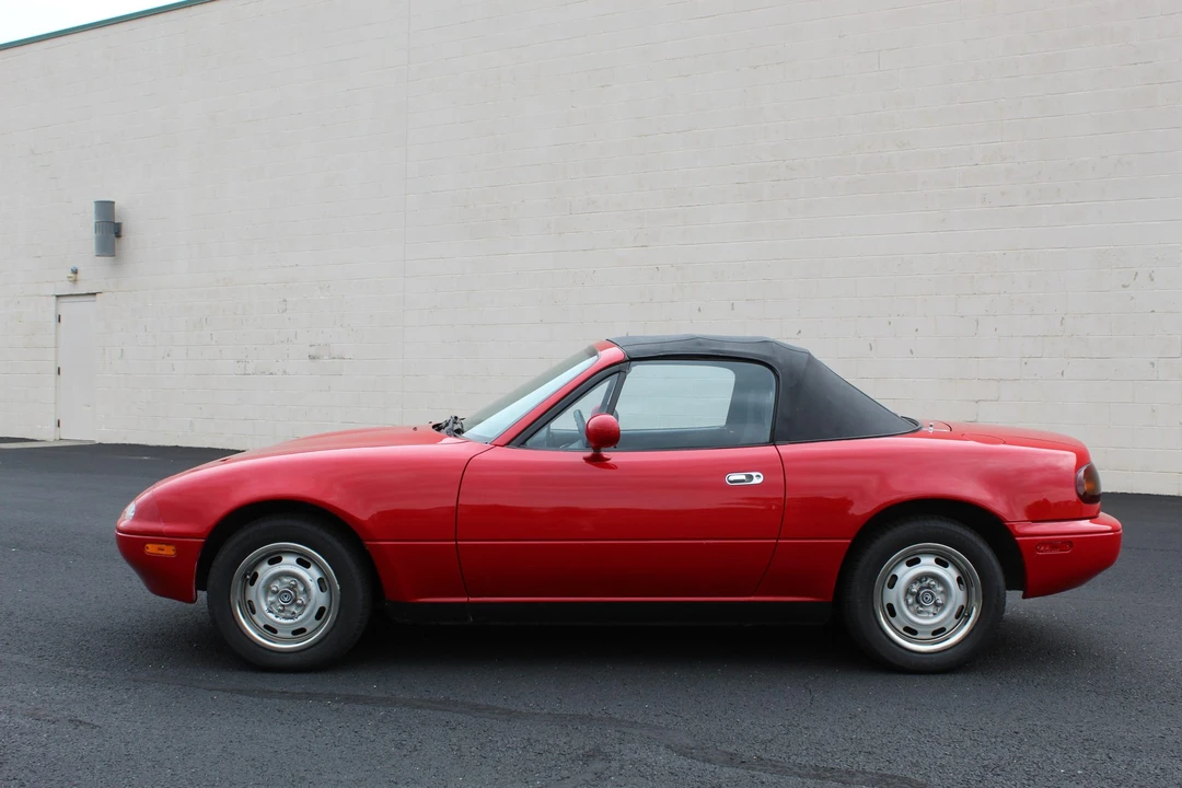 1995 Mazda NA MX-5 Miata - Image 5 of 31