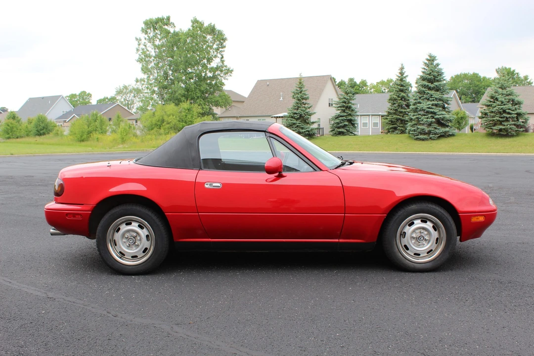 1995 Mazda NA MX-5 Miata - Image 9 of 31