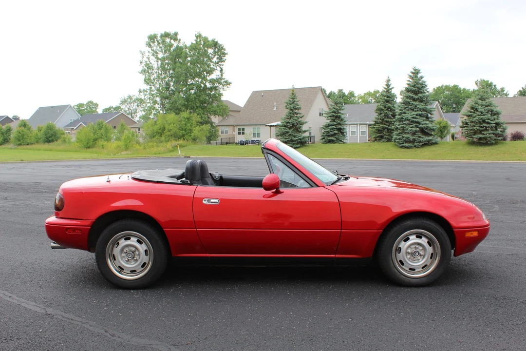 1995 Mazda NA MX-5 Miata - Image 18 of 31