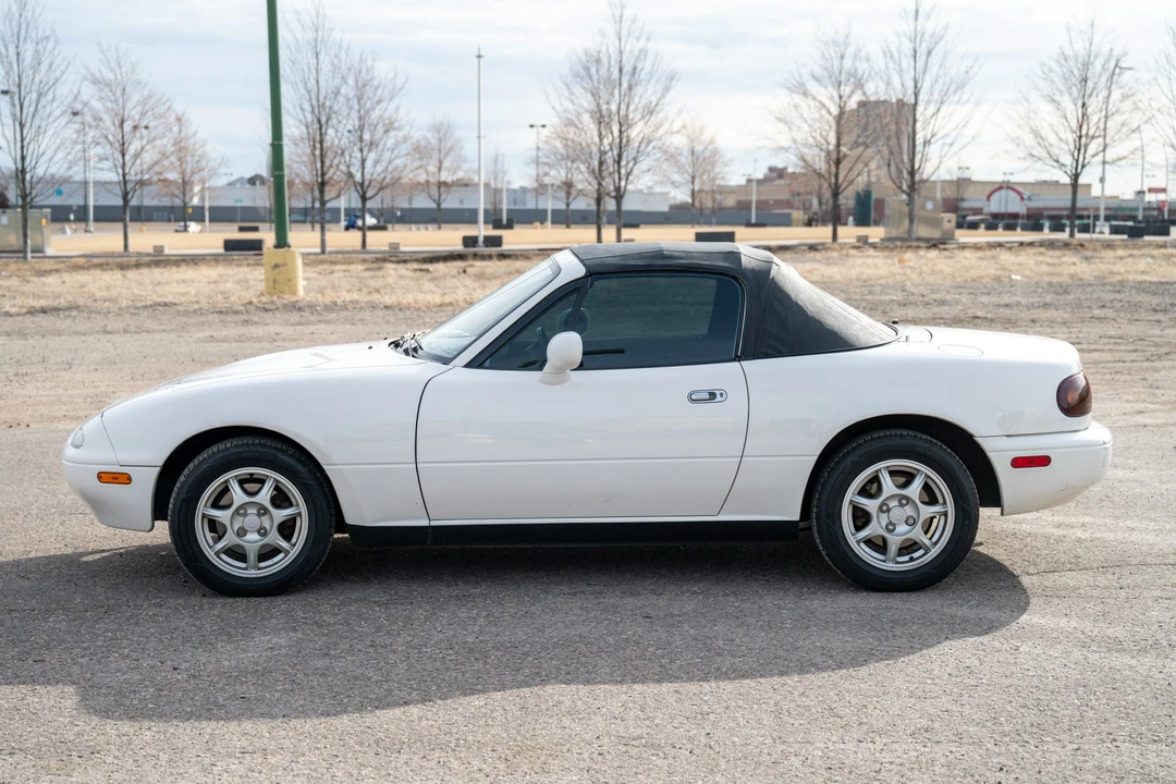 1995 Mazda NA MX-5 Miata - Image 18 of 31