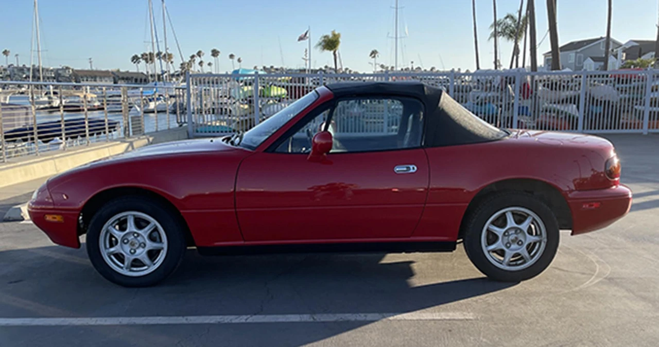 1995 Mazda NA MX-5 Miata - Image 6 of 31