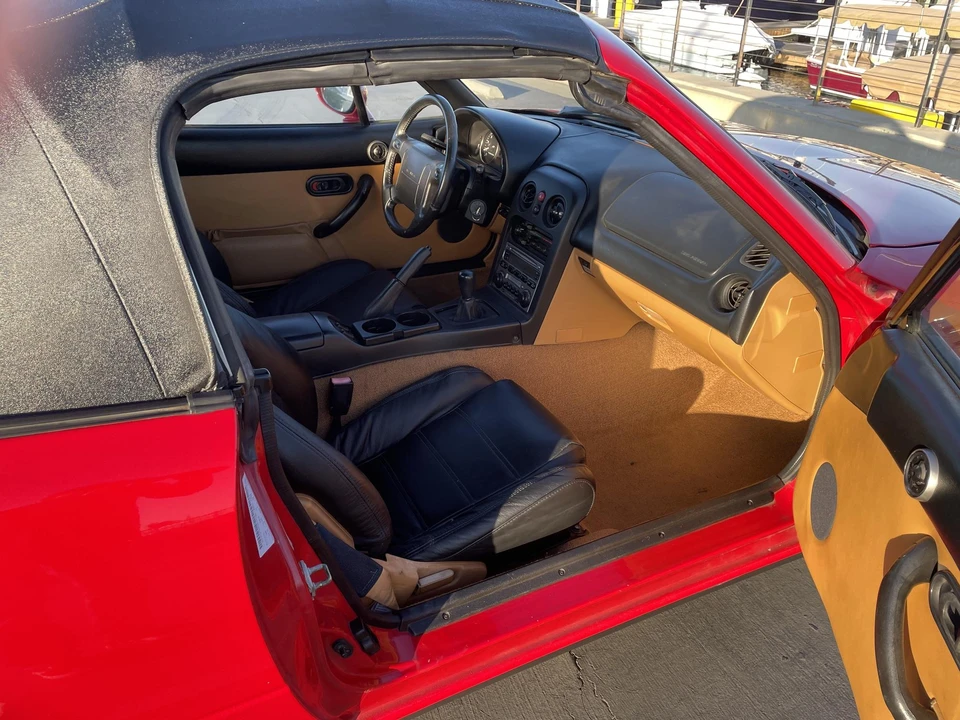 1995 Mazda NA MX-5 Miata - Image 28 of 31
