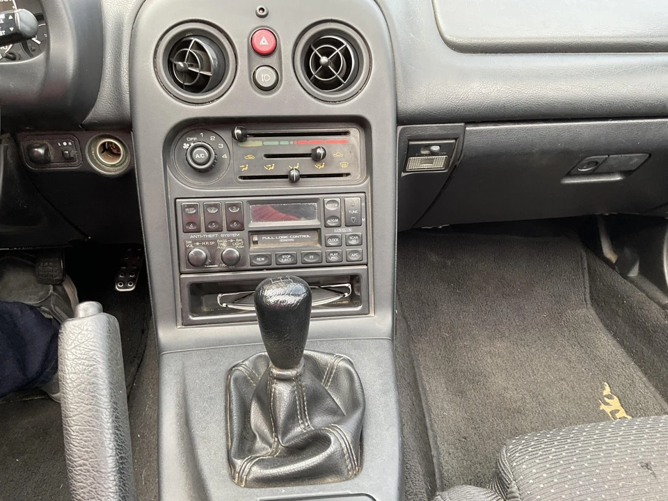 1995 Mazda NA MX-5 Miata - Image 28 of 31