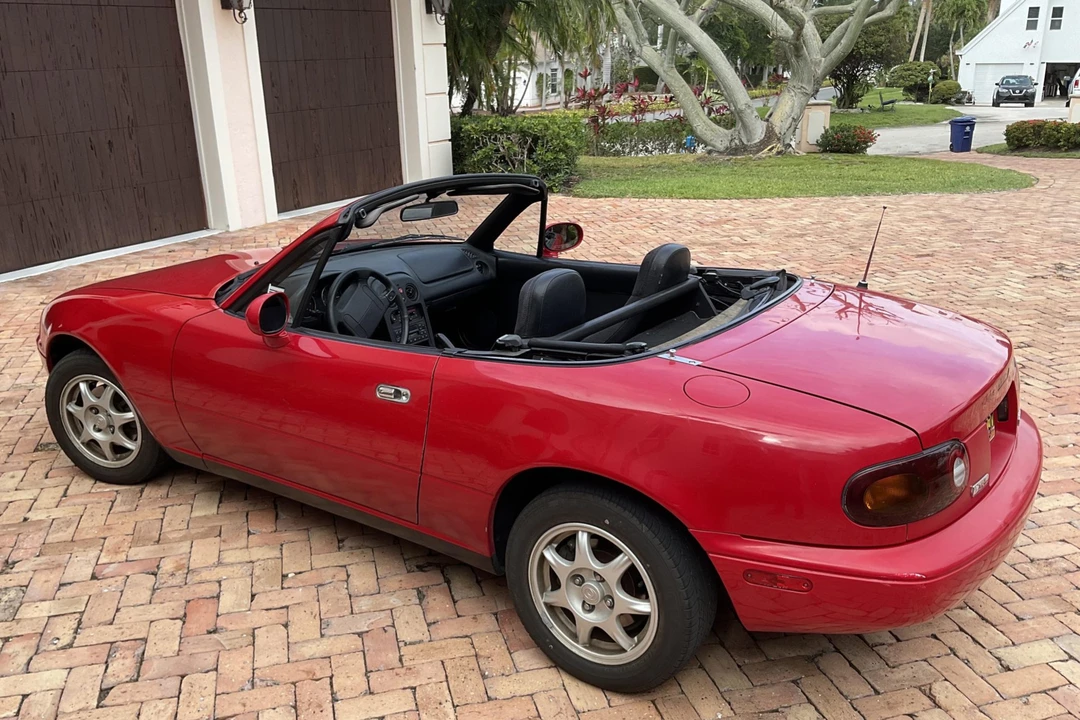 1995 Mazda NA MX-5 Miata - Image 2 of 31