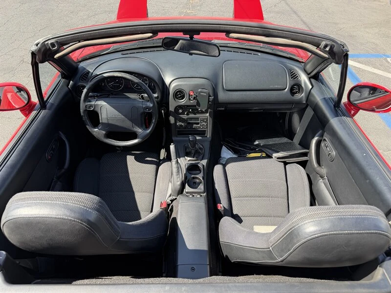 1995 Mazda NA MX-5 Miata - Image 12 of 13