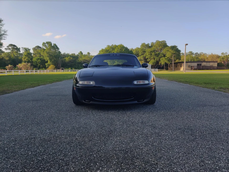 1995 Mazda NA MX-5 Miata - Image 2 of 31