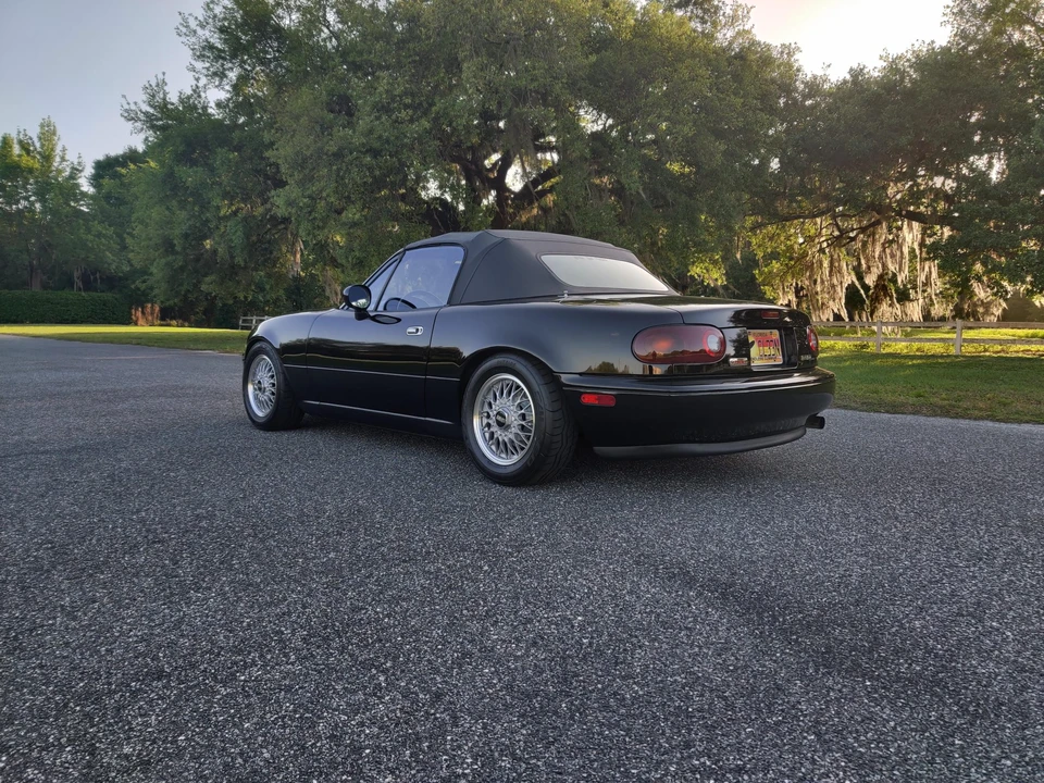 1995 Mazda NA MX-5 Miata - Image 6 of 31