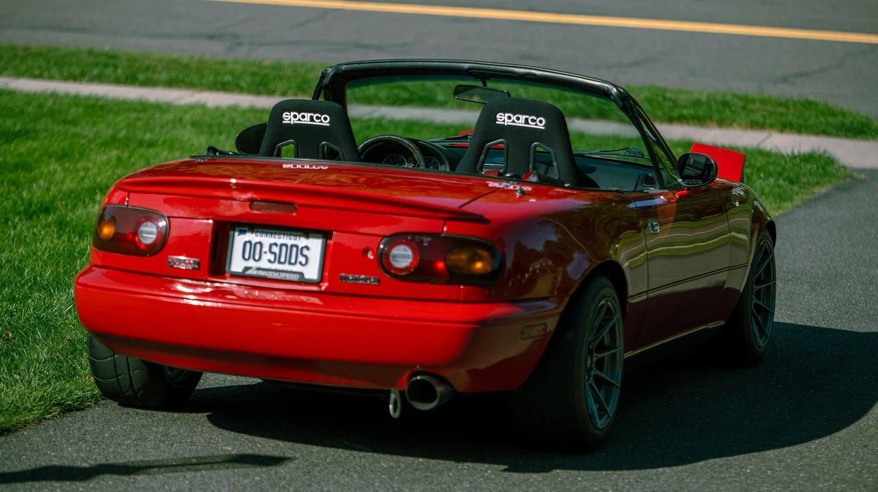 1995 Mazda NA MX-5 Miata - Image 9 of 31