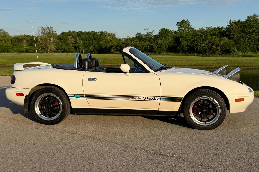 1995 Mazda NA MX-5 Miata - Image 3 of 31