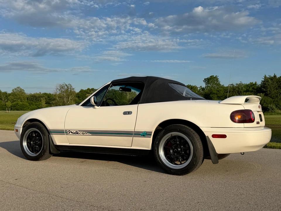 1995 Mazda NA MX-5 Miata - Image 9 of 31