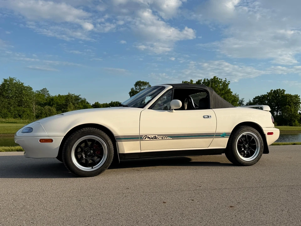1995 Mazda NA MX-5 Miata - Image 7 of 31