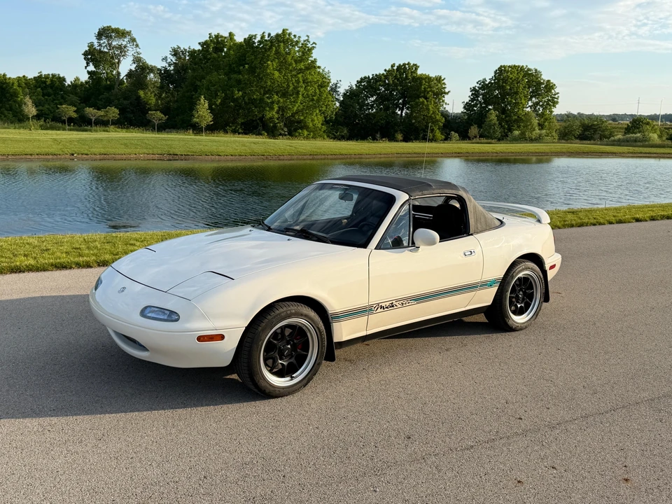 1995 Mazda NA MX-5 Miata - Image 6 of 31