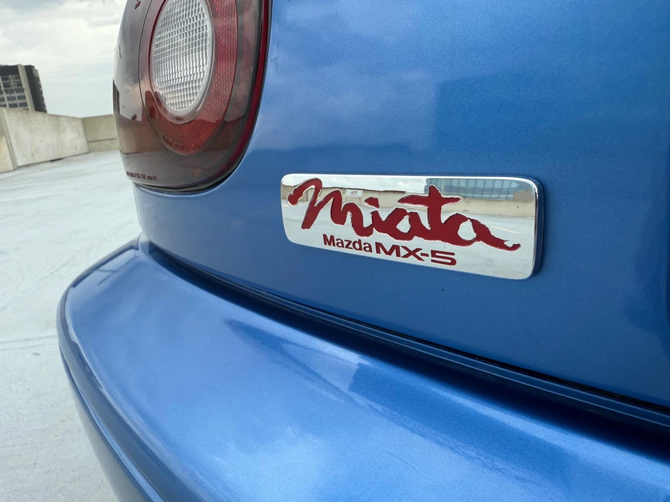 1995 Mazda NA MX-5 Miata - Image 28 of 31