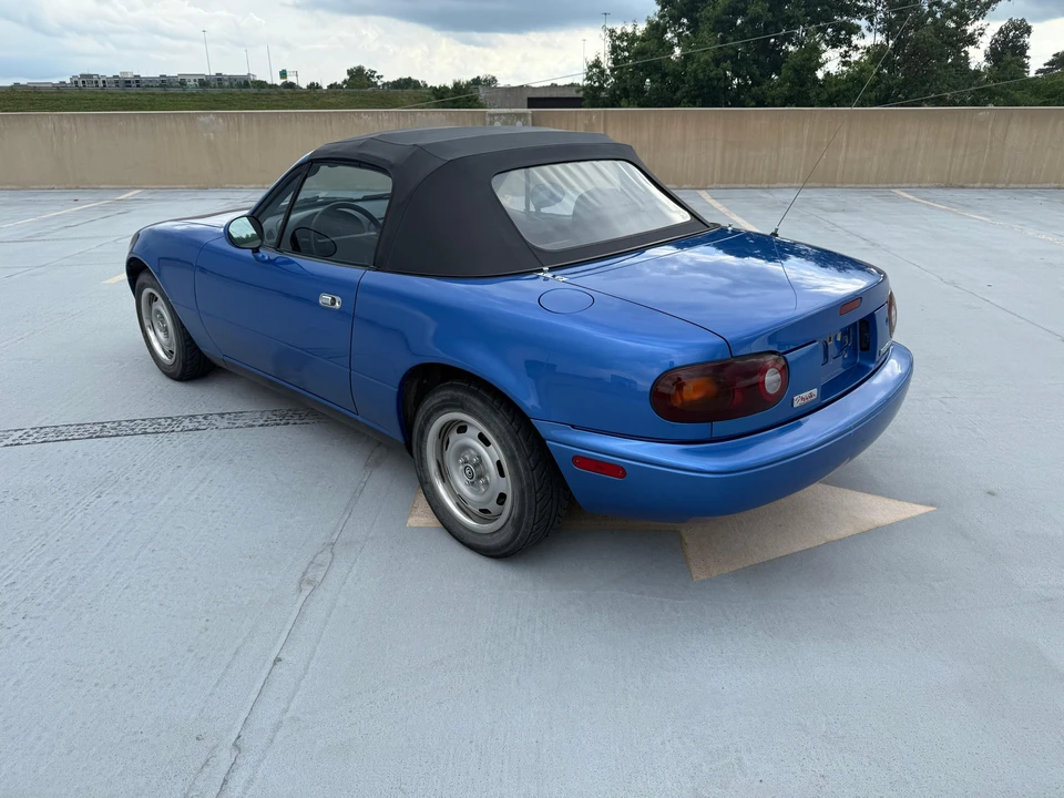 1995 Mazda NA MX-5 Miata - Image 9 of 31