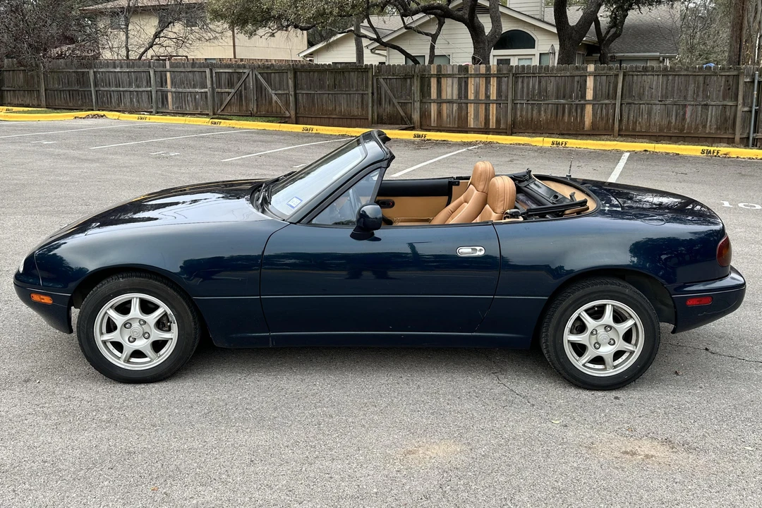 1995 Mazda NA MX-5 Miata - Image 3 of 31