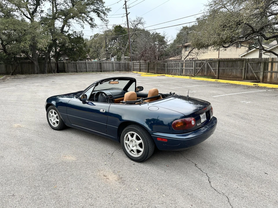 1995 Mazda NA MX-5 Miata - Image 9 of 31