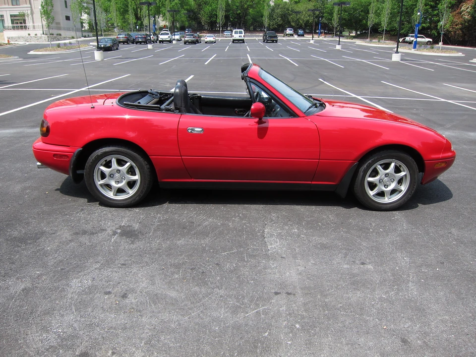 1995 Mazda NA MX-5 Miata - Image 13 of 31