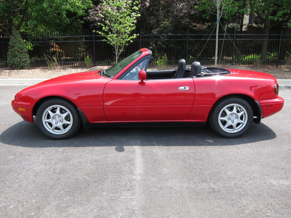 1995 Mazda NA MX-5 Miata - Image 16 of 31