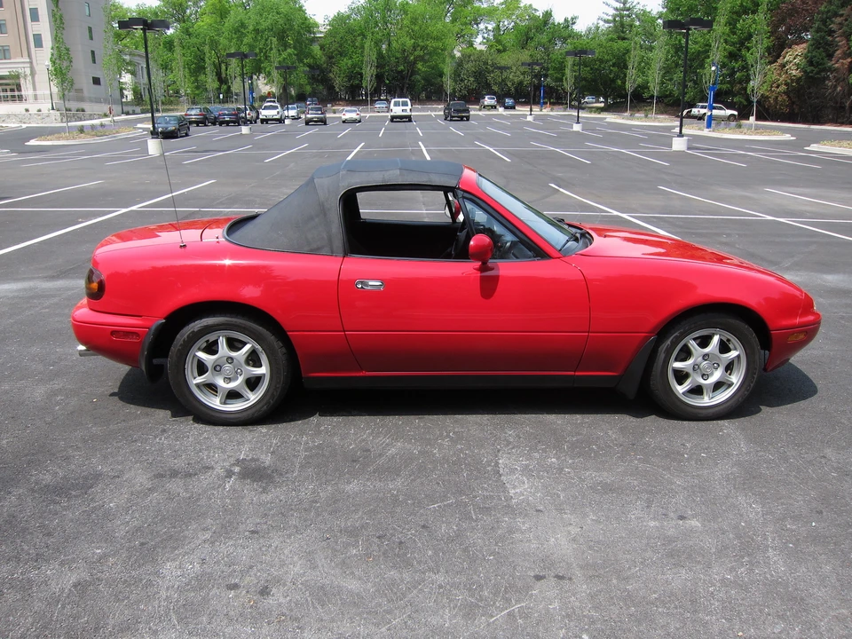 1995 Mazda NA MX-5 Miata - Image 21 of 31